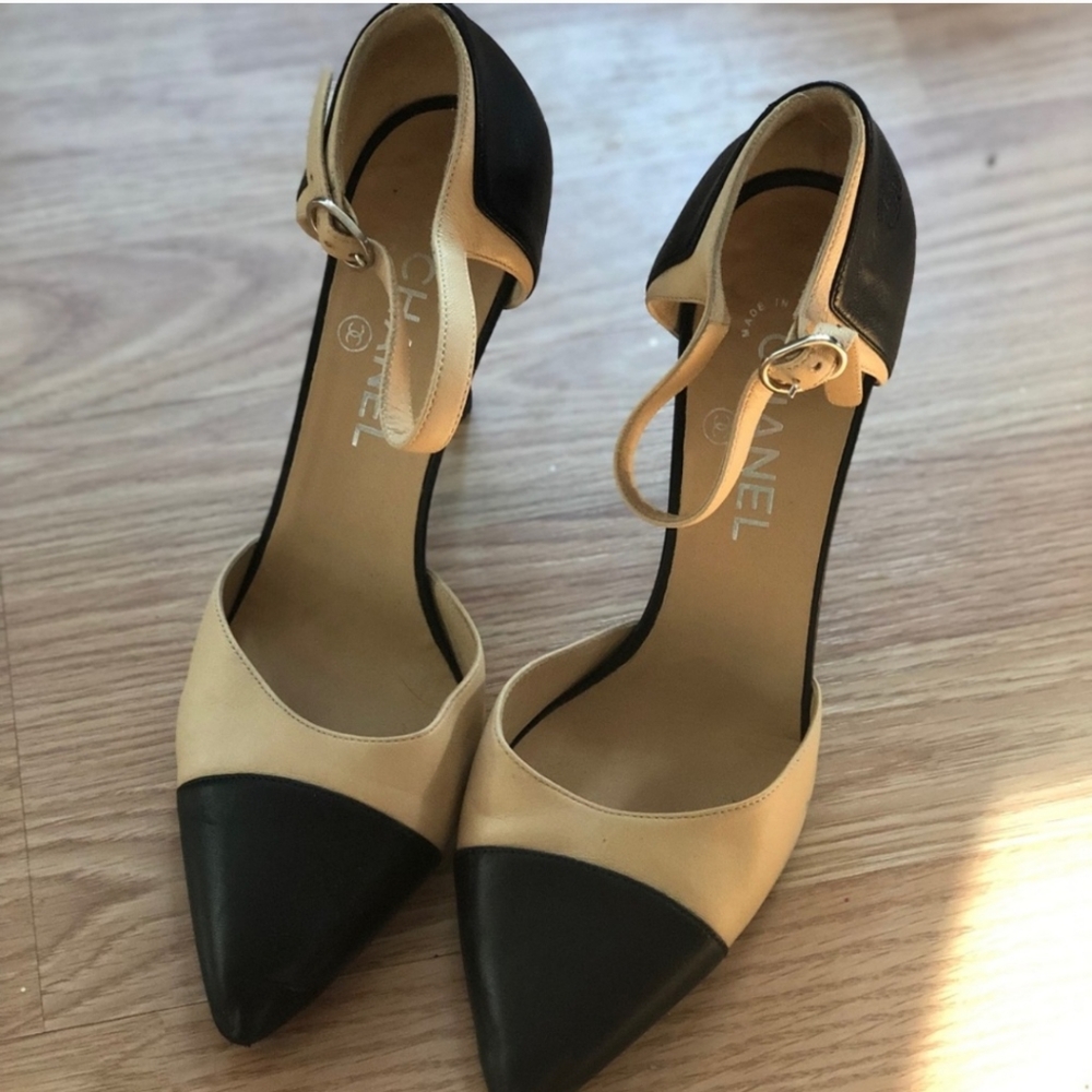 Stunning authentic Chanel heels - Picture 2 of 9